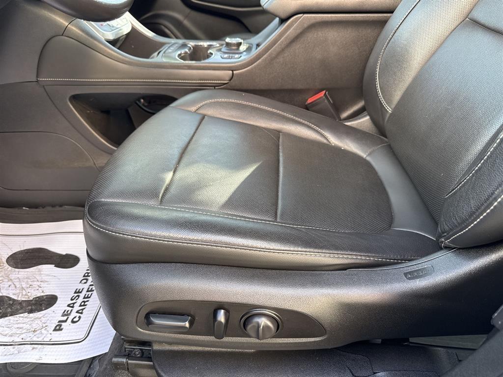 GMC Acadia FWD 4dr SLT 2020