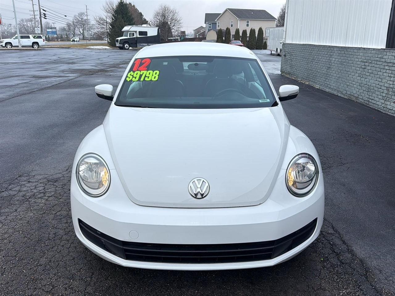 Volkswagen Beetle 2dr Cpe Auto 2.5L PZEV 2012