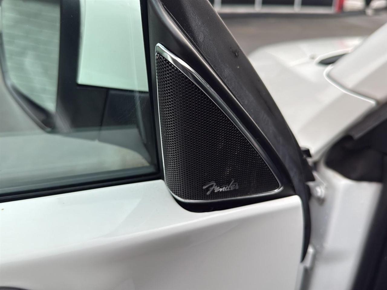 Volkswagen Beetle 2dr Cpe Auto 2.5L PZEV 2012