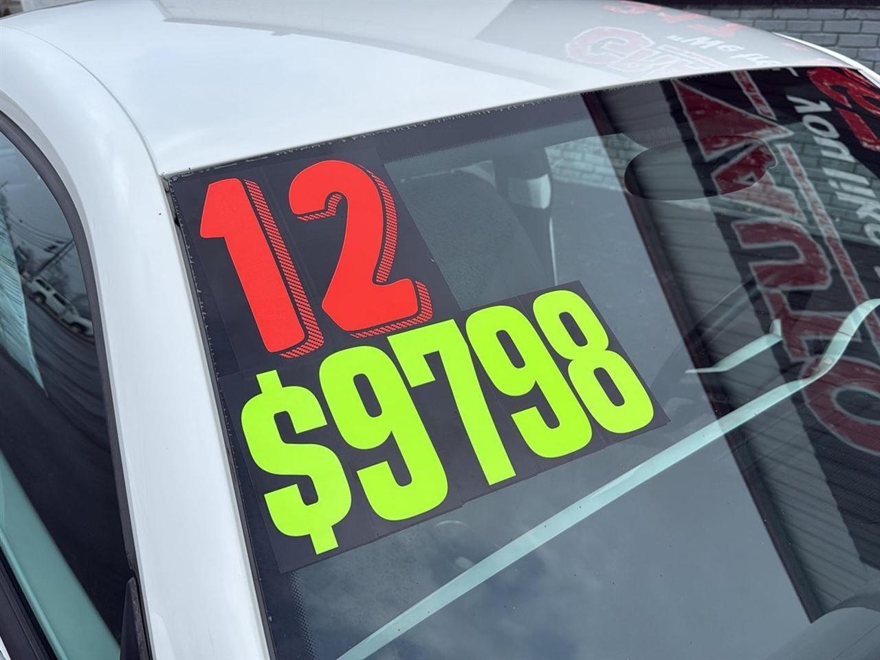 Volkswagen Beetle 2dr Cpe Auto 2.5L PZEV 2012