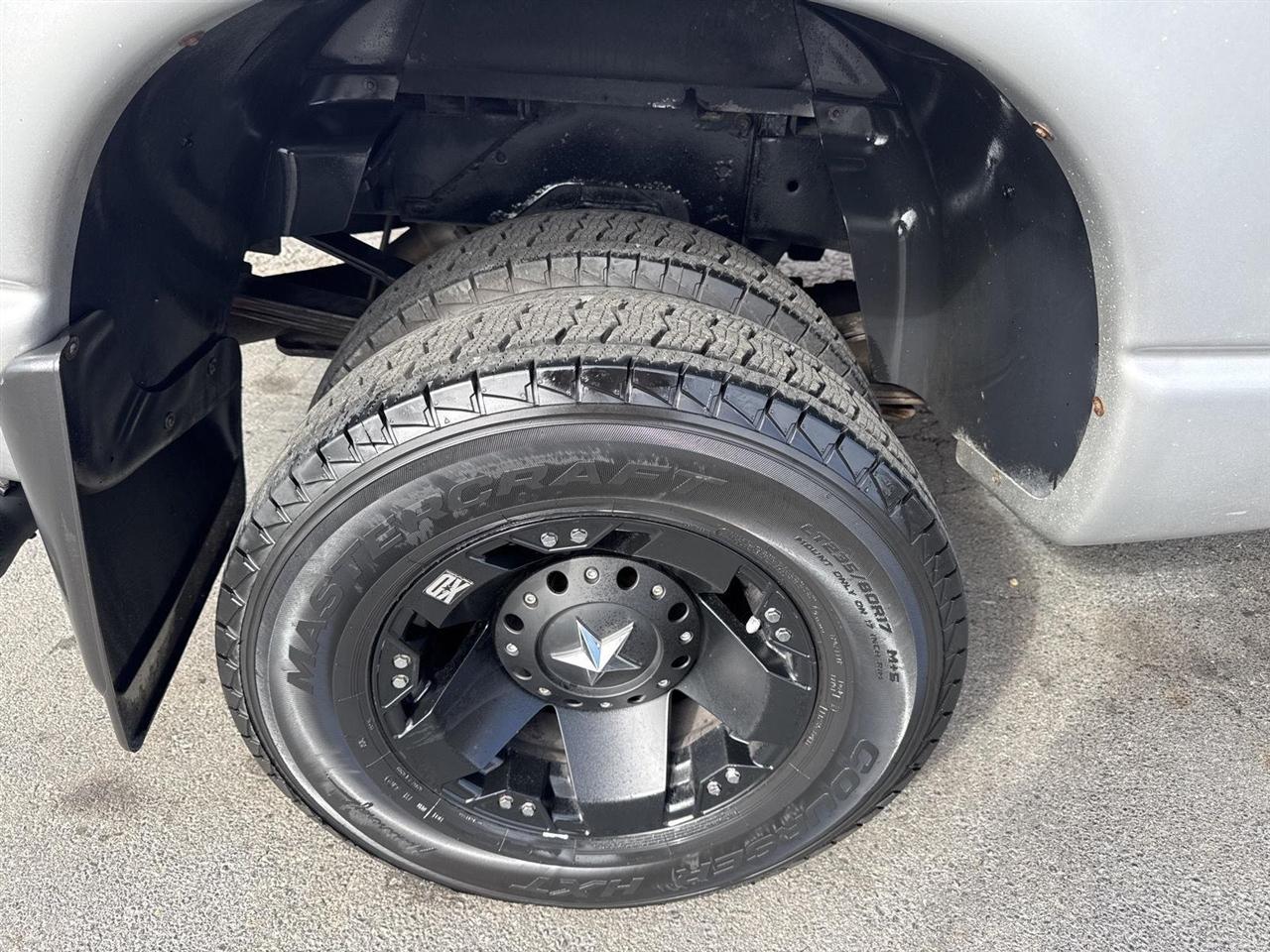 Dodge Ram 3500 4dr Quad Cab 160.5 DRW 4WD Laramie 2006