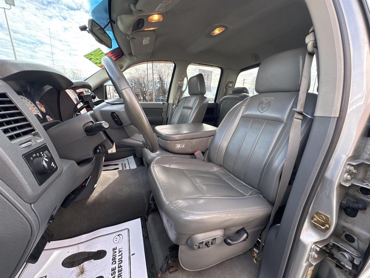 Dodge Ram 3500 4dr Quad Cab 160.5 DRW 4WD Laramie 2006