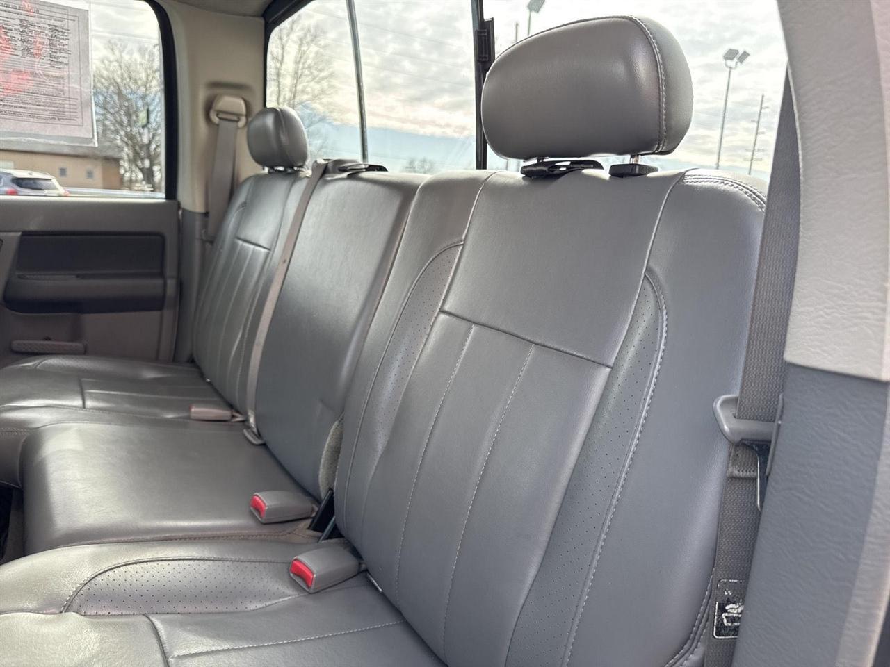 Dodge Ram 3500 4dr Quad Cab 160.5 DRW 4WD Laramie 2006