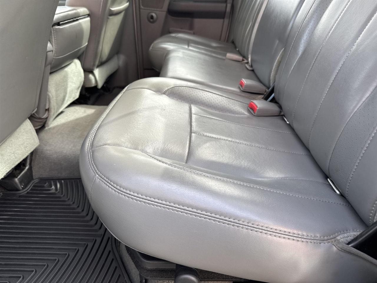 Dodge Ram 3500 4dr Quad Cab 160.5 DRW 4WD Laramie 2006