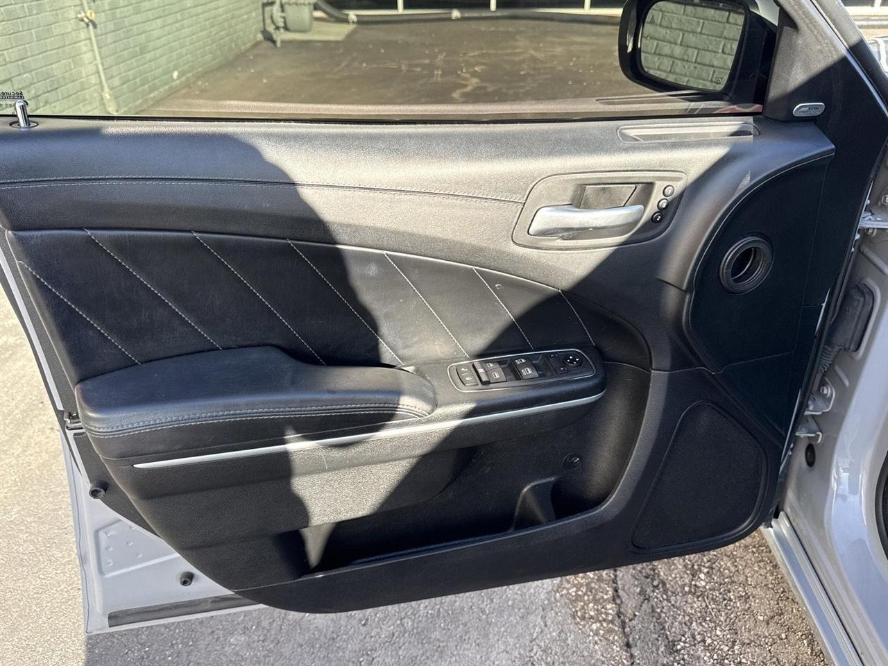 Dodge Charger SXT RWD 2020