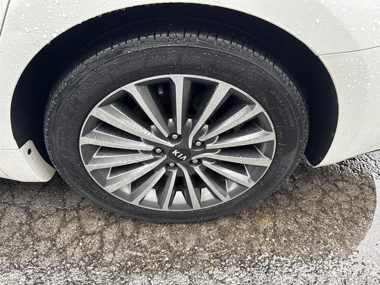 Kia Cadenza Premium Sedan 2017