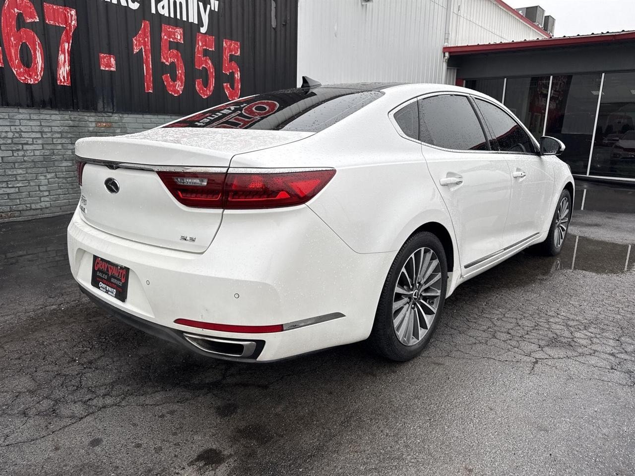 Kia Cadenza Premium Sedan 2017