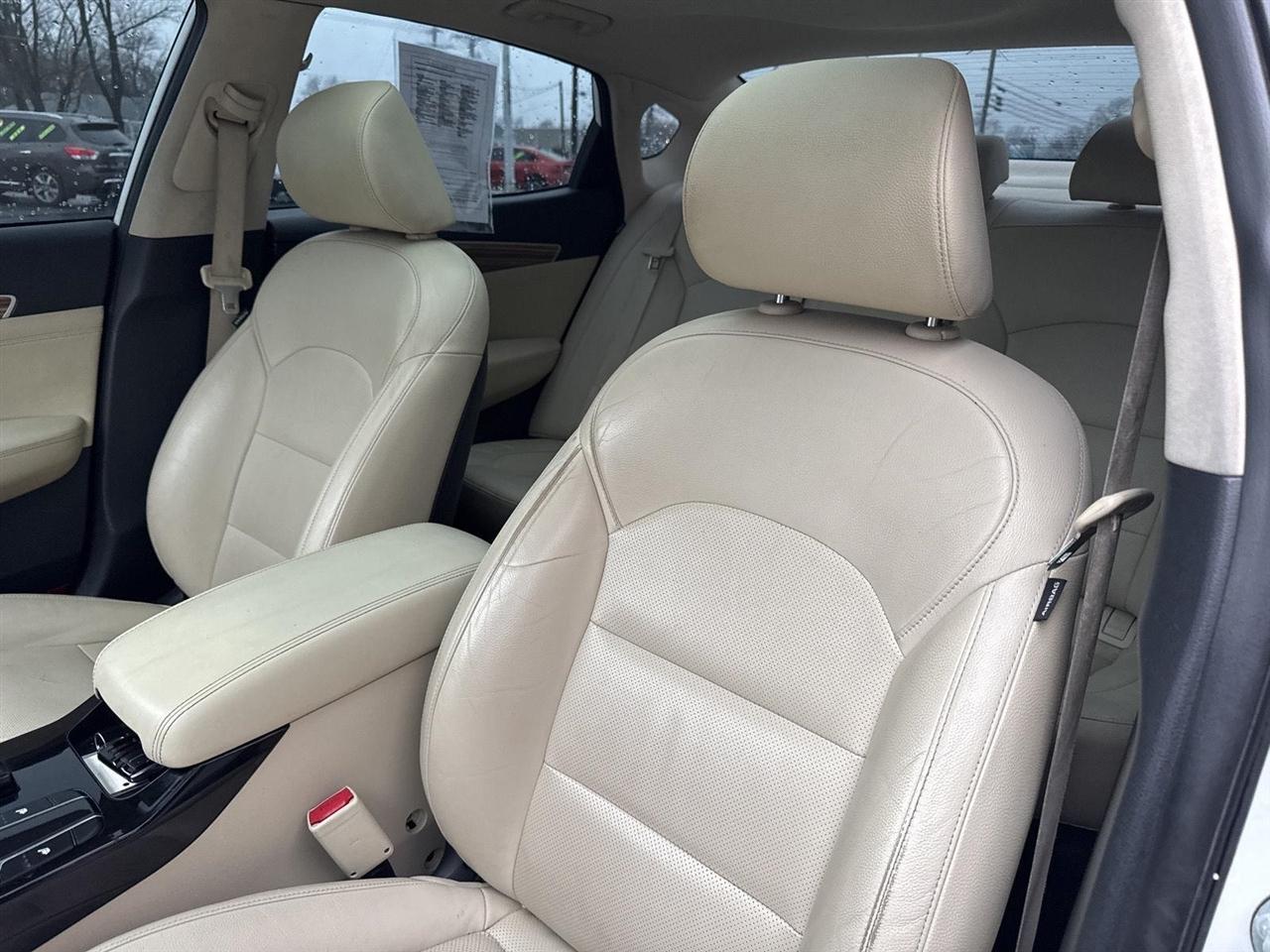 Kia Cadenza Premium Sedan 2017