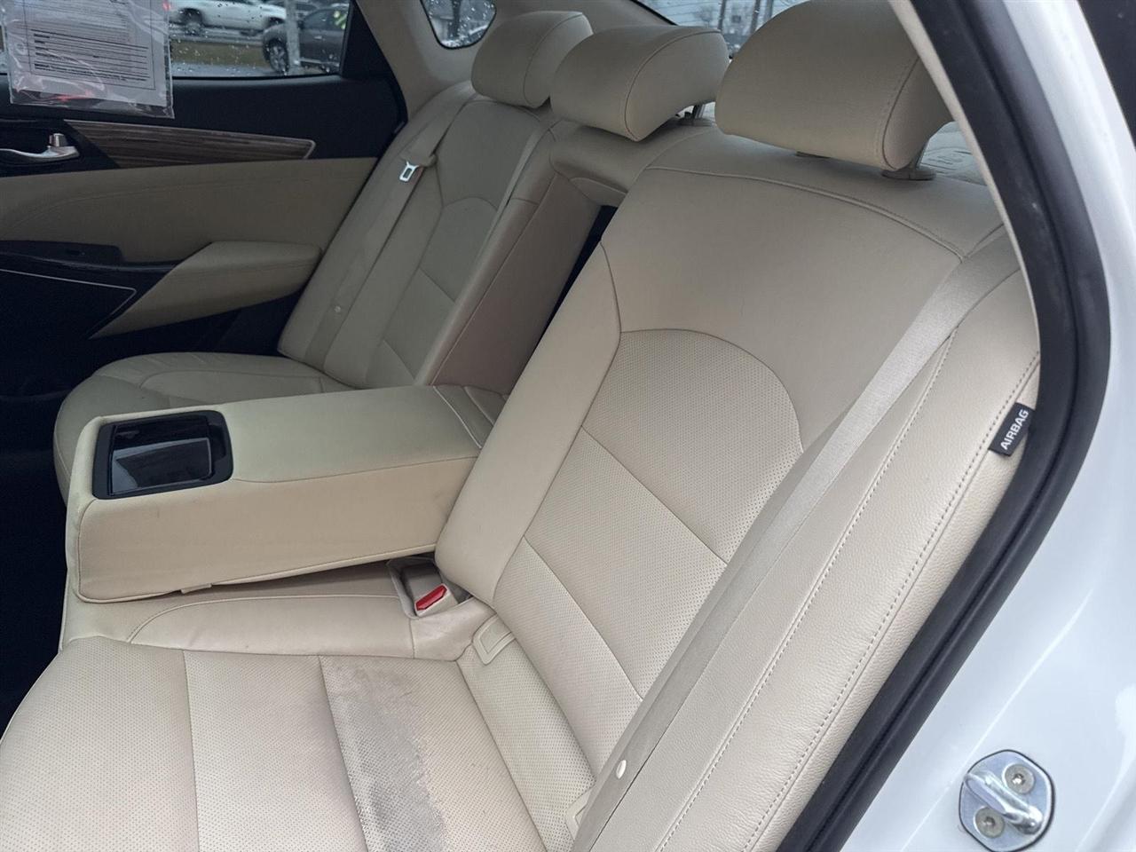 Kia Cadenza Premium Sedan 2017