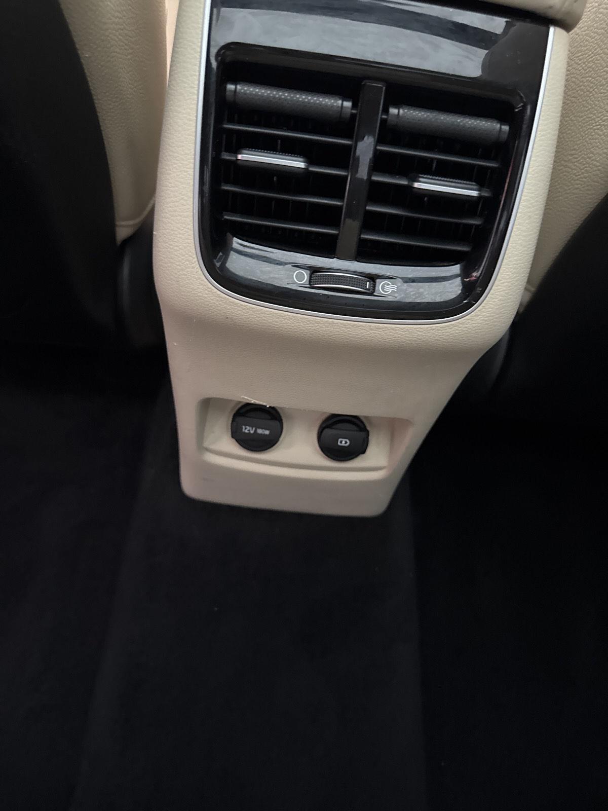 Kia Cadenza Premium Sedan 2017