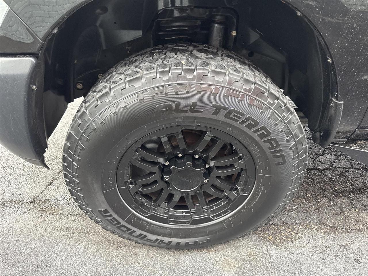 RAM 2500 Tradesman 4x4 Crew Cab 6'4" Box 2017