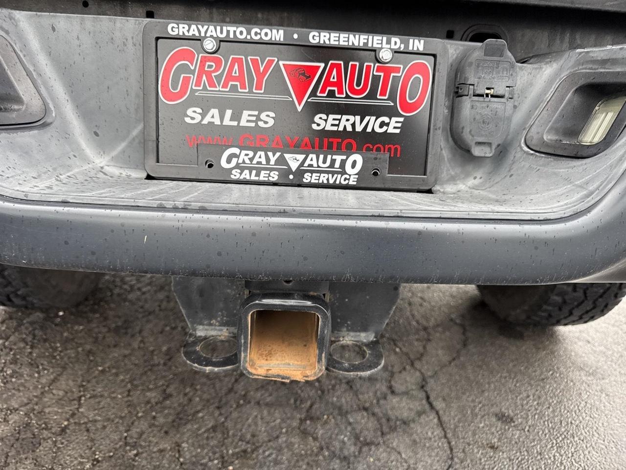 RAM 2500 Tradesman 4x4 Crew Cab 6'4" Box 2017