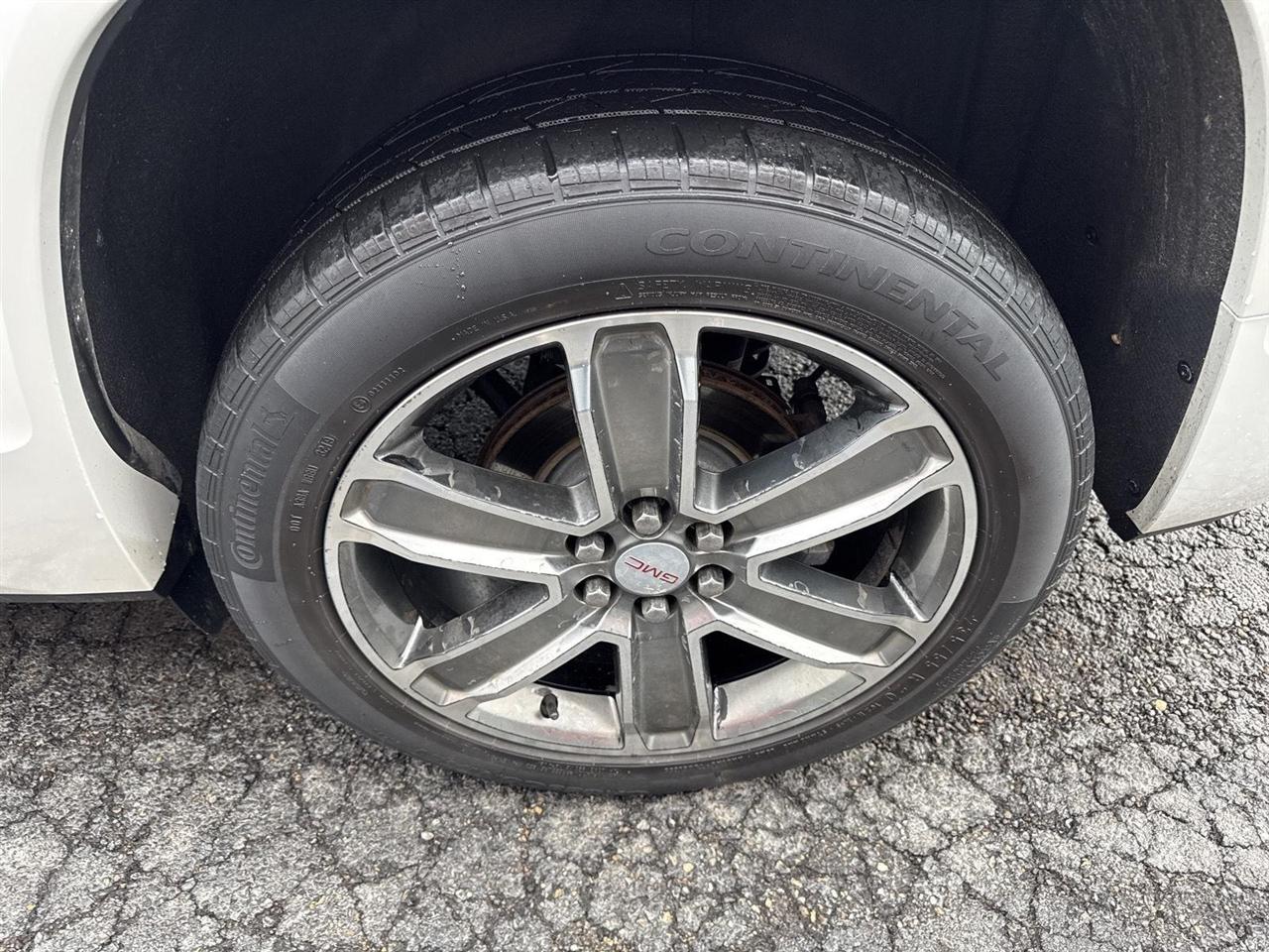 GMC Acadia AWD 4dr Denali 2017