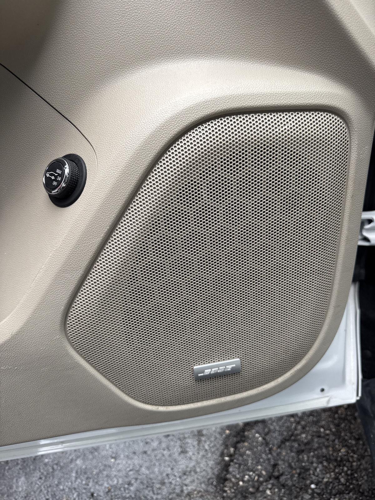 GMC Acadia AWD 4dr Denali 2017