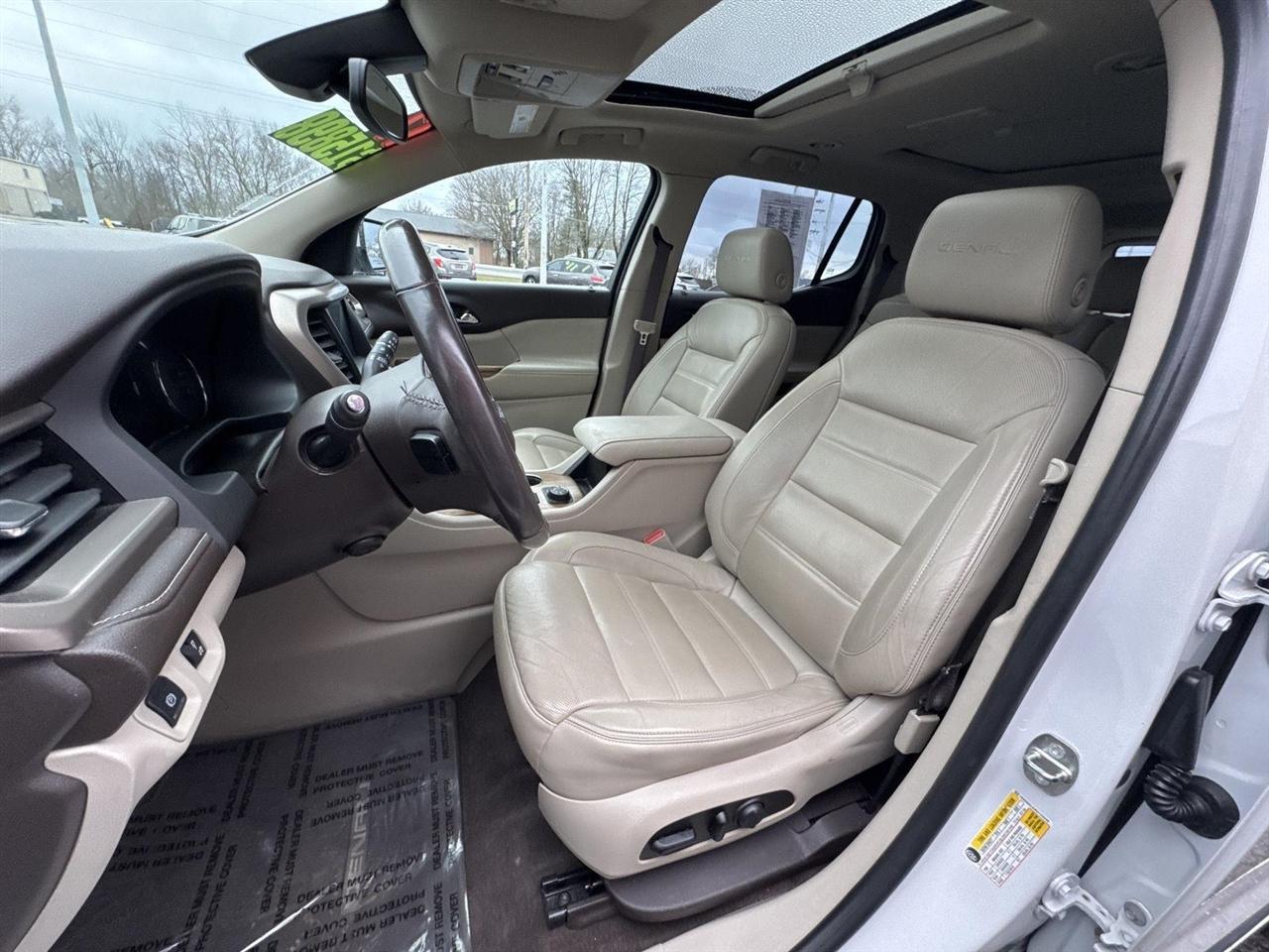 GMC Acadia AWD 4dr Denali 2017