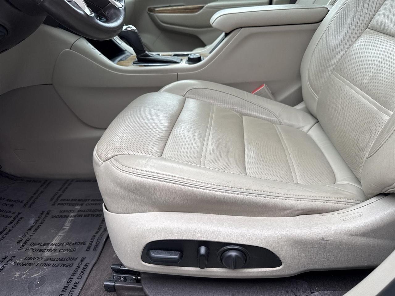 GMC Acadia AWD 4dr Denali 2017