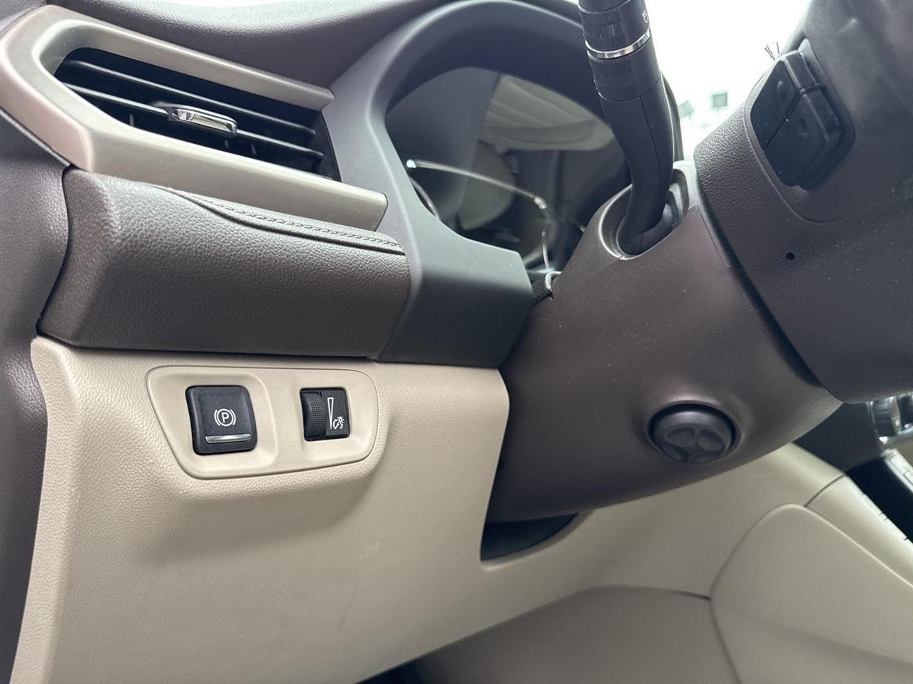 GMC Acadia AWD 4dr Denali 2017