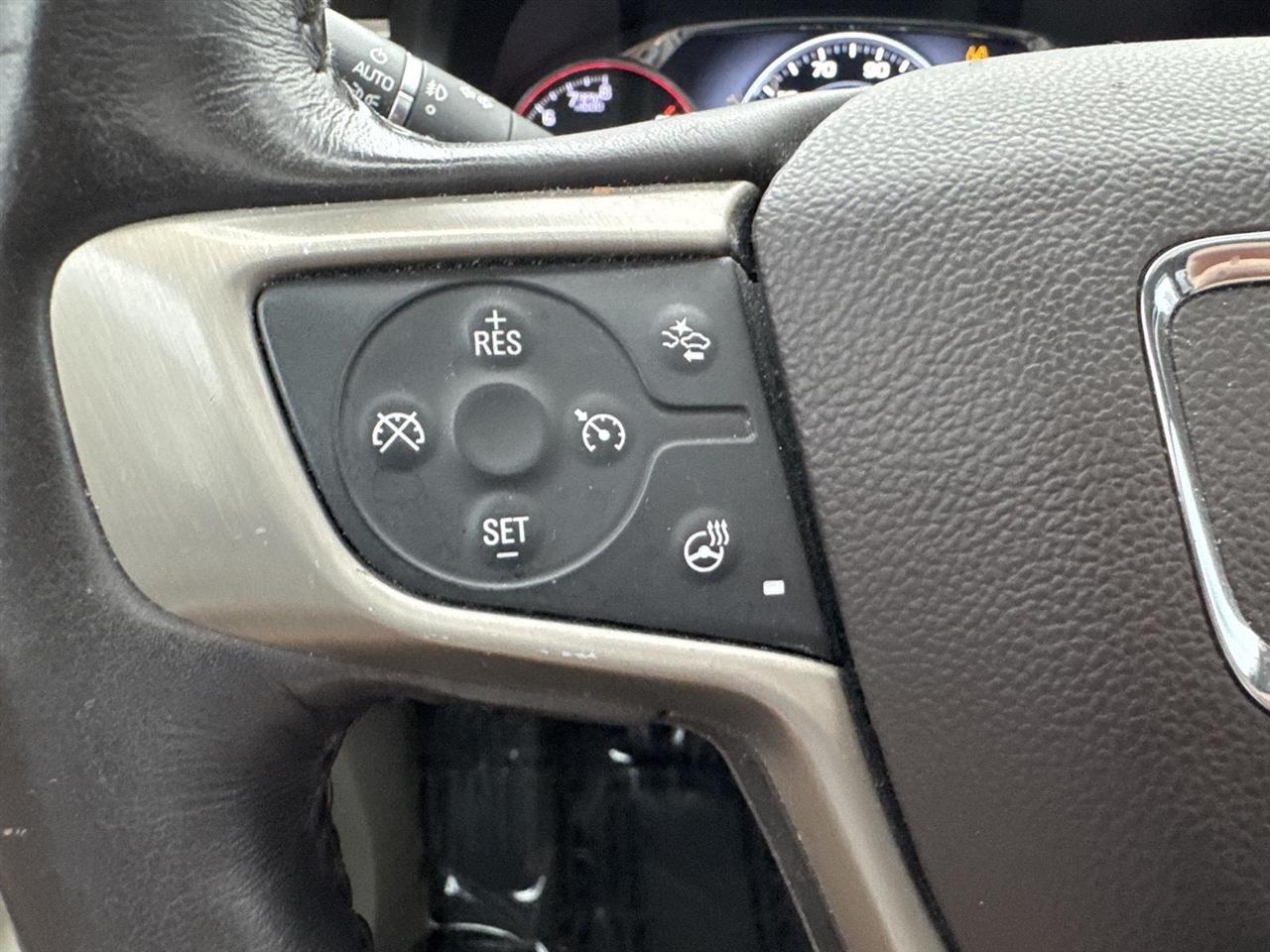 GMC Acadia AWD 4dr Denali 2017