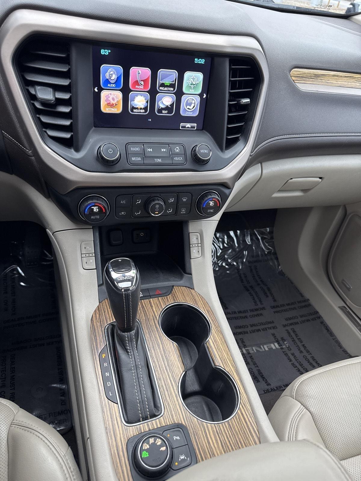 GMC Acadia AWD 4dr Denali 2017