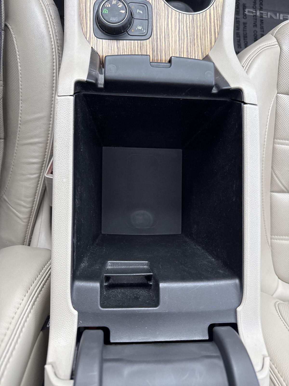 GMC Acadia AWD 4dr Denali 2017