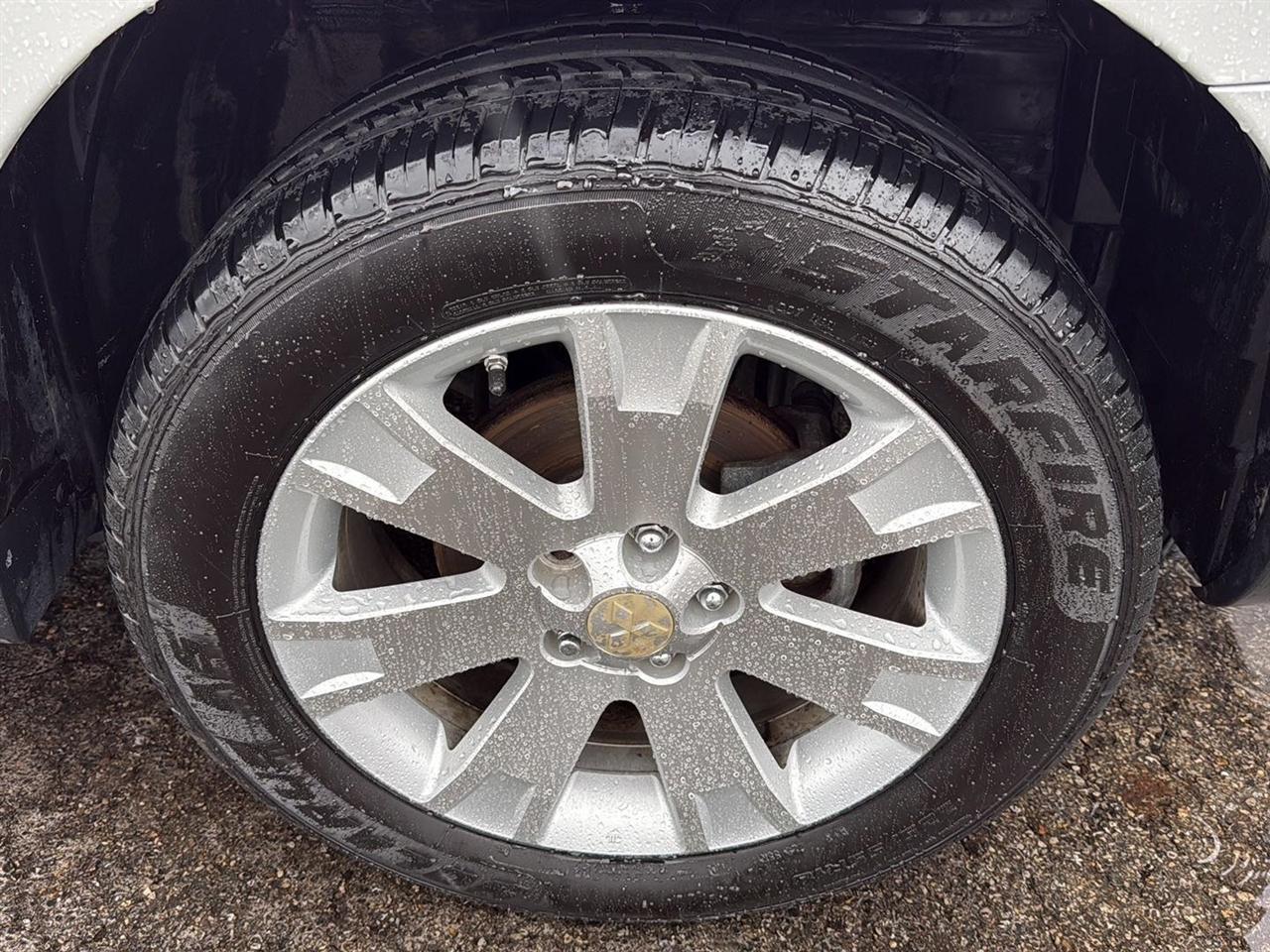 Mitsubishi Outlander 2WD 4dr SE 2012