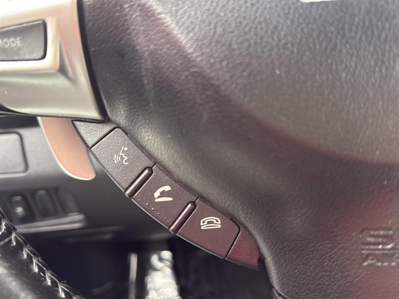 Mitsubishi Outlander 2WD 4dr SE 2012