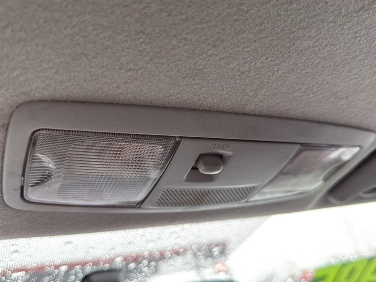 Mitsubishi Outlander 2WD 4dr SE 2012