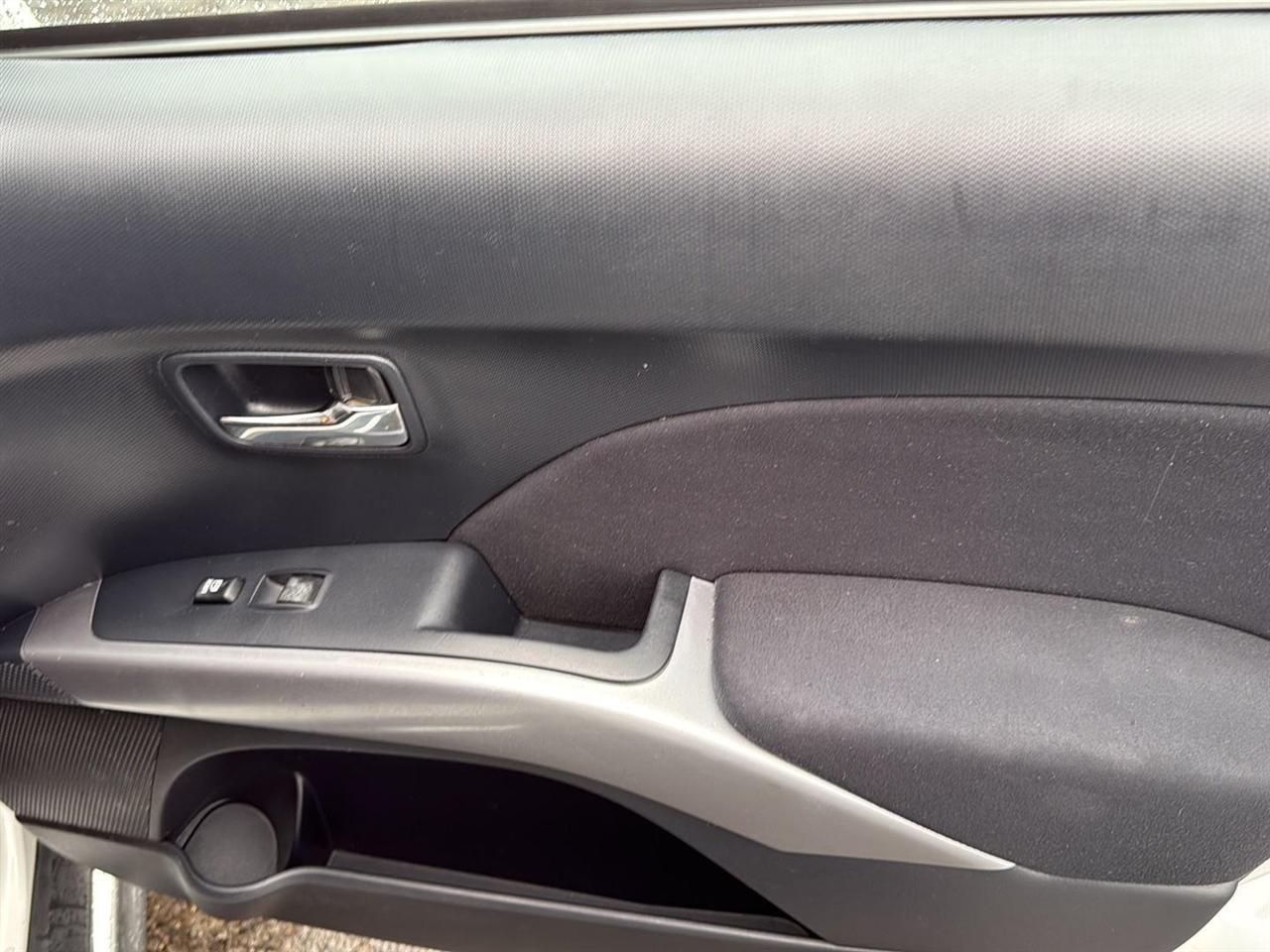 Mitsubishi Outlander 2WD 4dr SE 2012