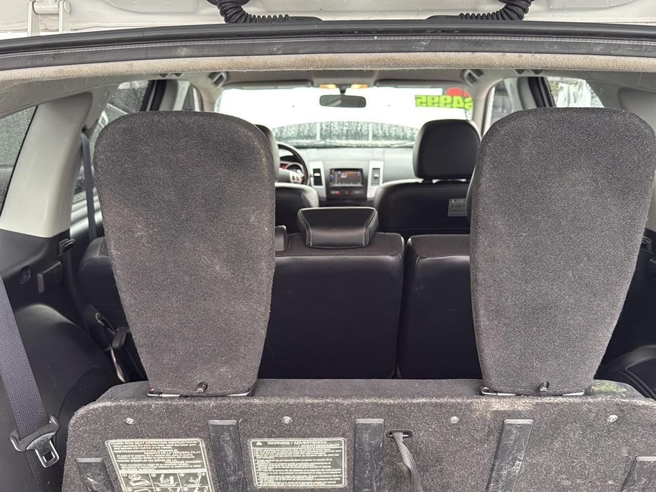 Mitsubishi Outlander 2WD 4dr SE 2012