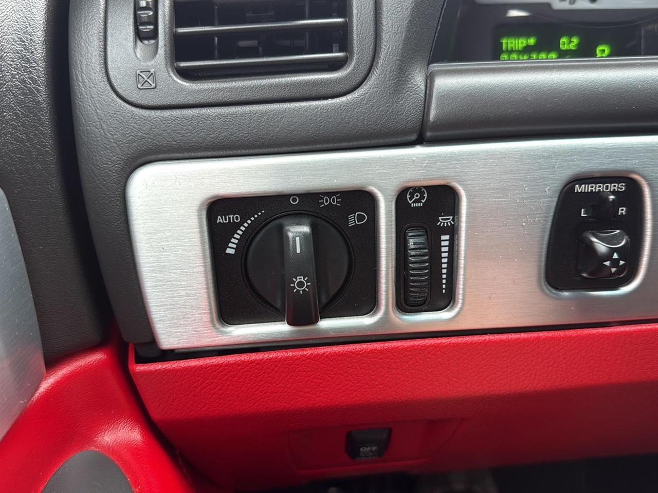 Ford Thunderbird 2dr Conv w/Hardtop Premium 2002