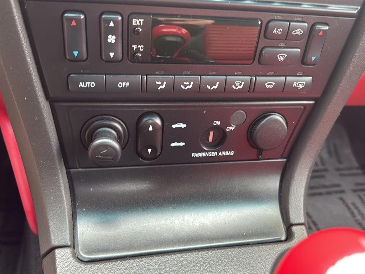 Ford Thunderbird 2dr Conv w/Hardtop Premium 2002