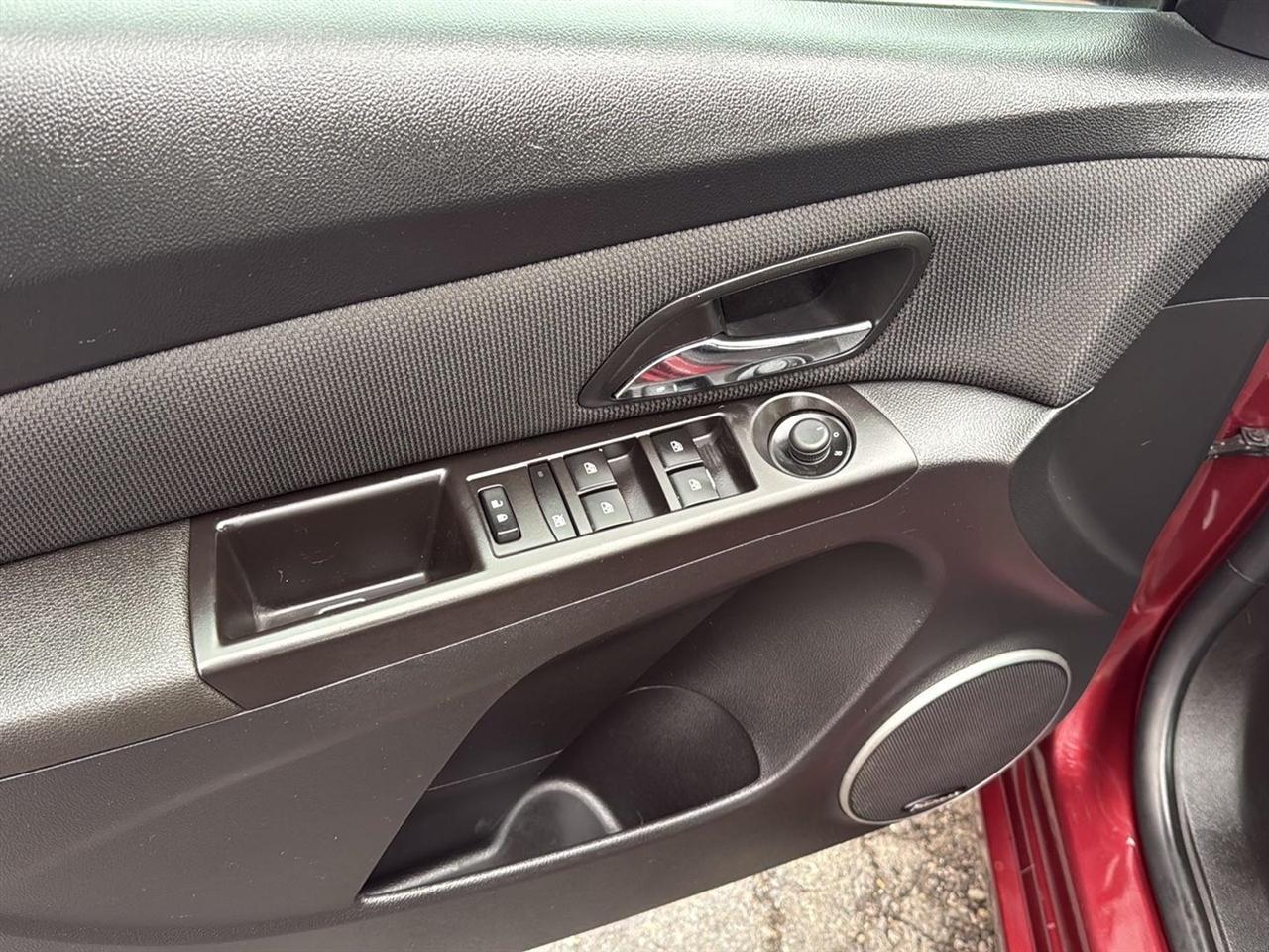 Chevrolet Cruze Limited 4dr Sdn Auto LT w/1LT 2016