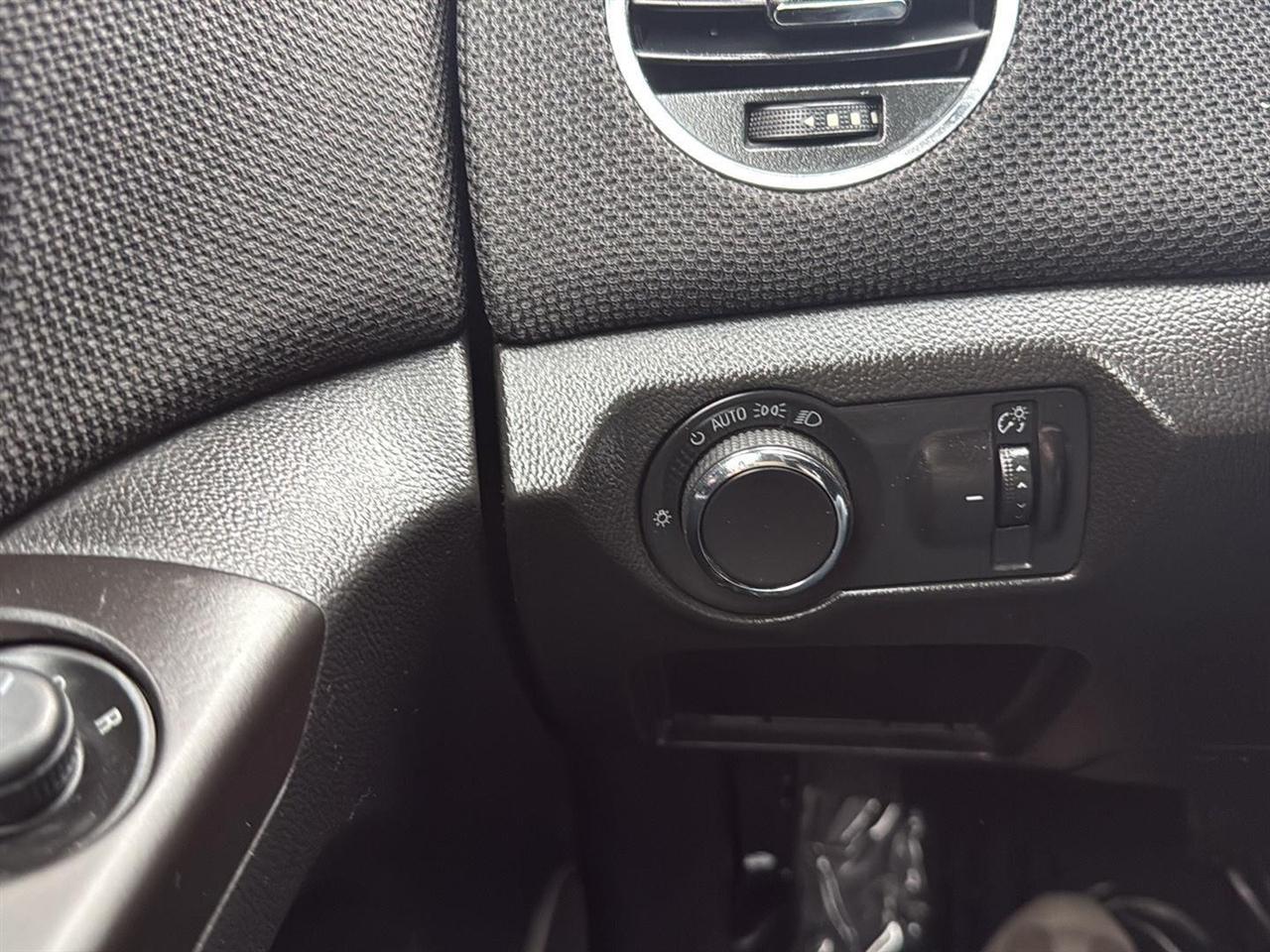 Chevrolet Cruze Limited 4dr Sdn Auto LT w/1LT 2016