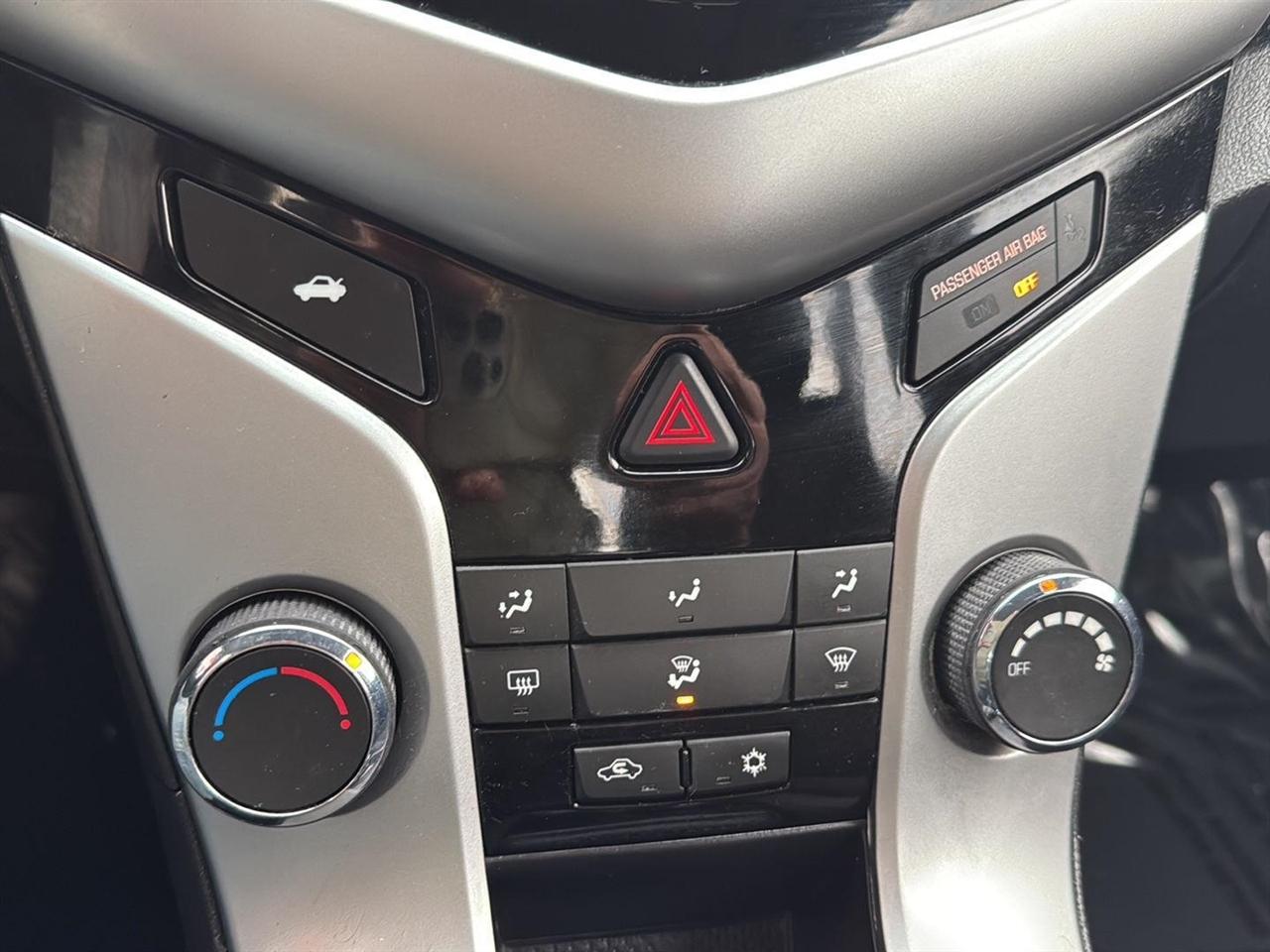 Chevrolet Cruze Limited 4dr Sdn Auto LT w/1LT 2016