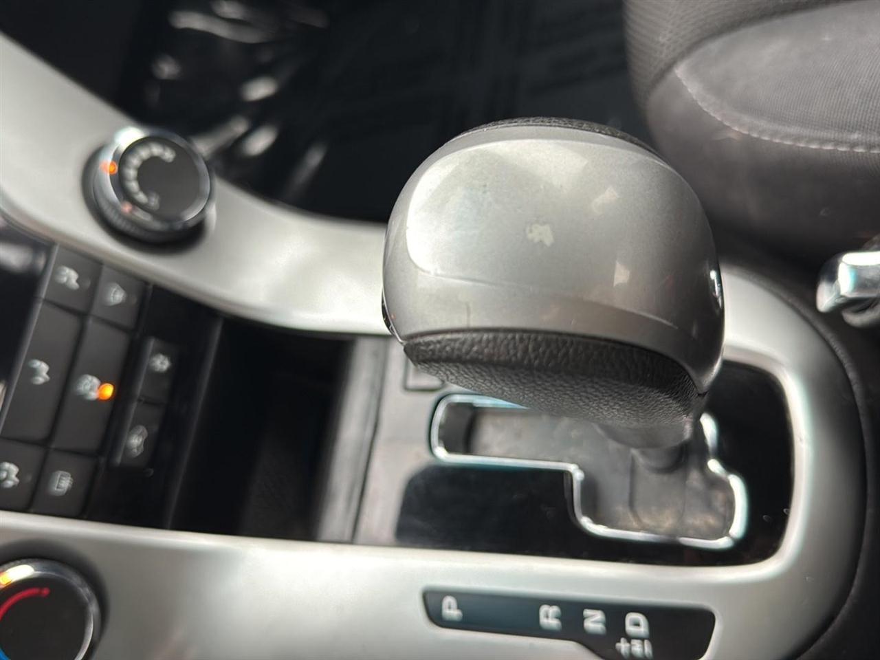 Chevrolet Cruze Limited 4dr Sdn Auto LT w/1LT 2016