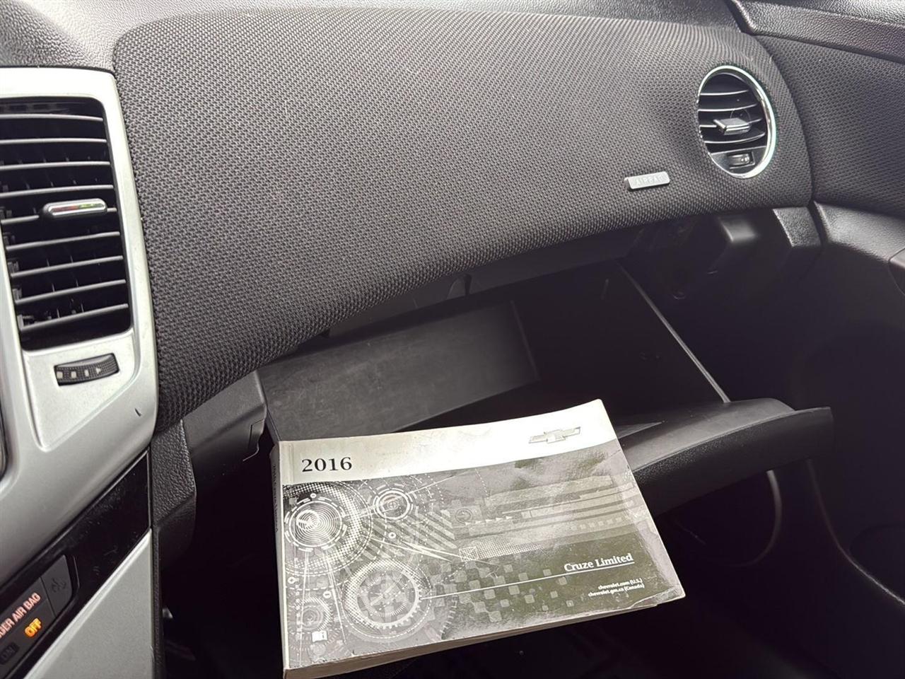 Chevrolet Cruze Limited 4dr Sdn Auto LT w/1LT 2016