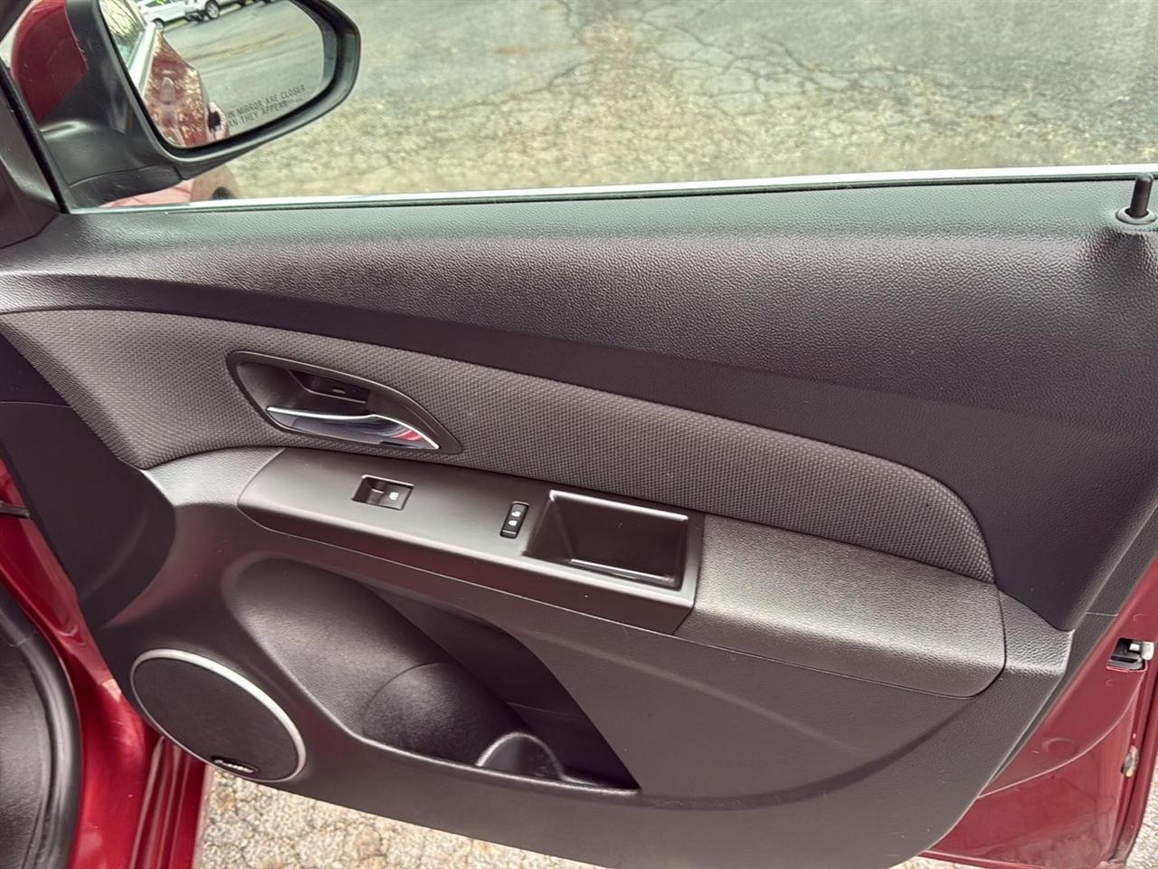 Chevrolet Cruze Limited 4dr Sdn Auto LT w/1LT 2016