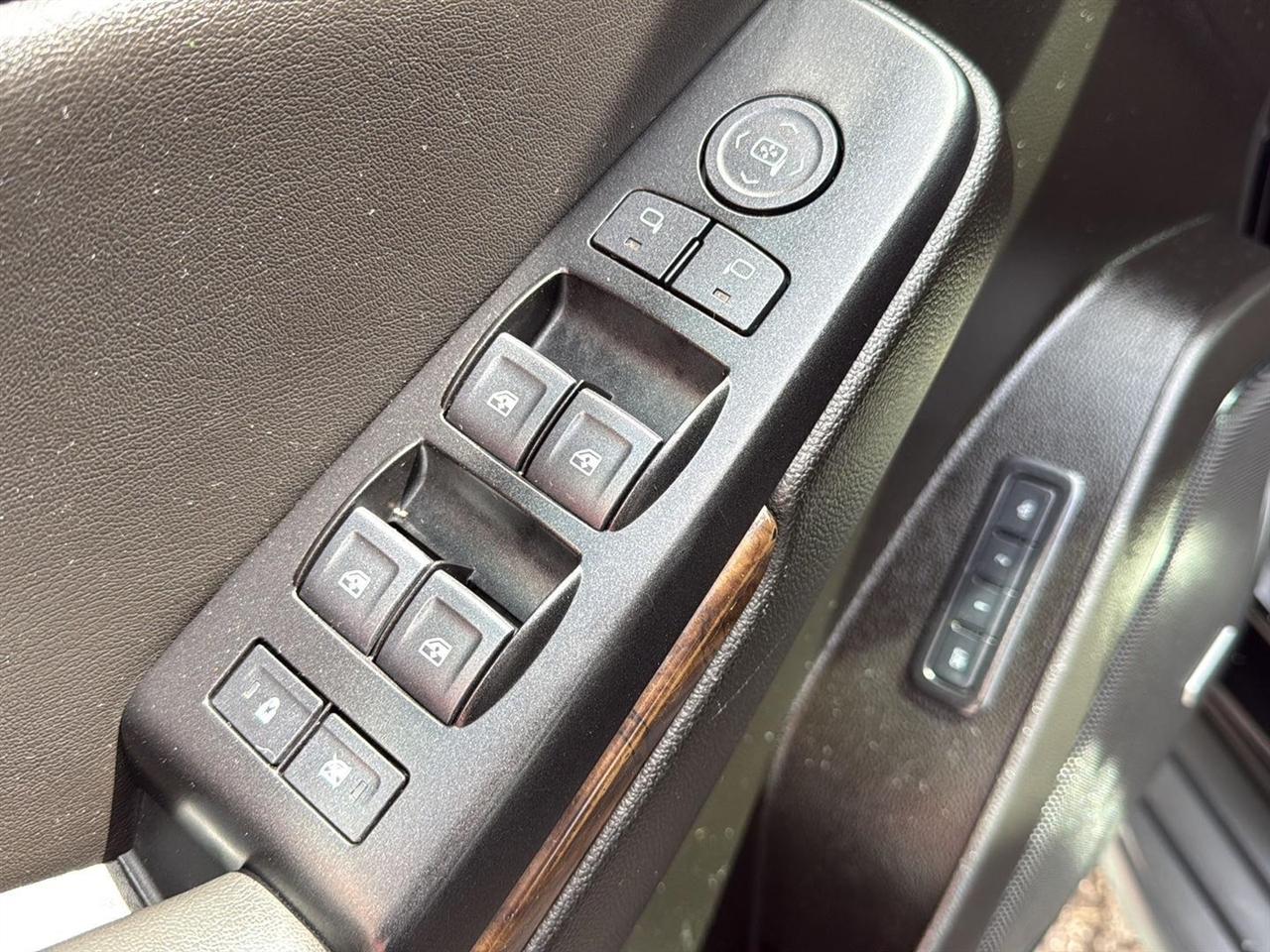 Chevrolet Tahoe 4WD 4dr LT 2020