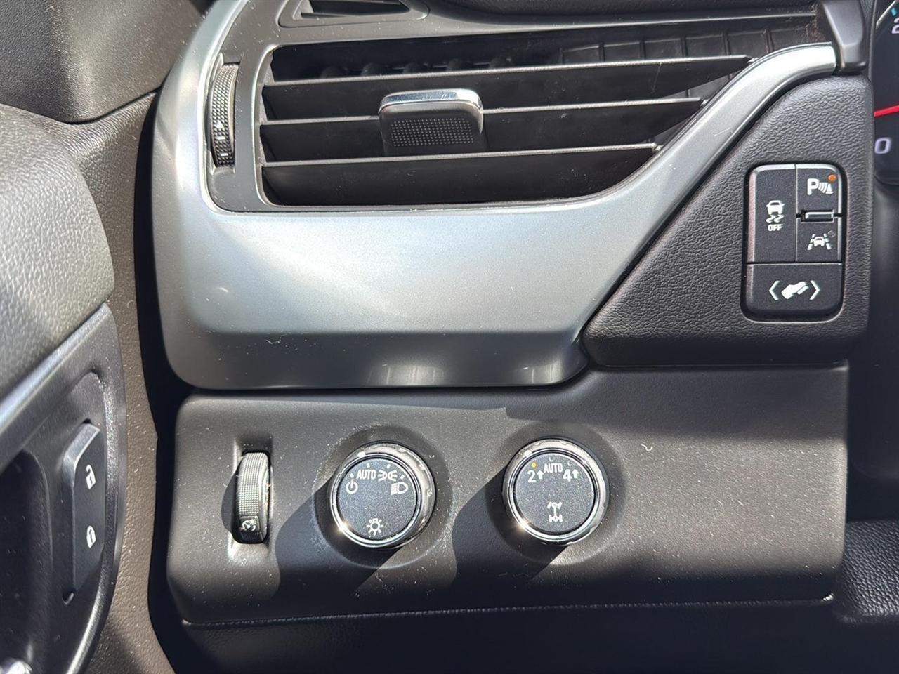 Chevrolet Tahoe 4WD 4dr LT 2020