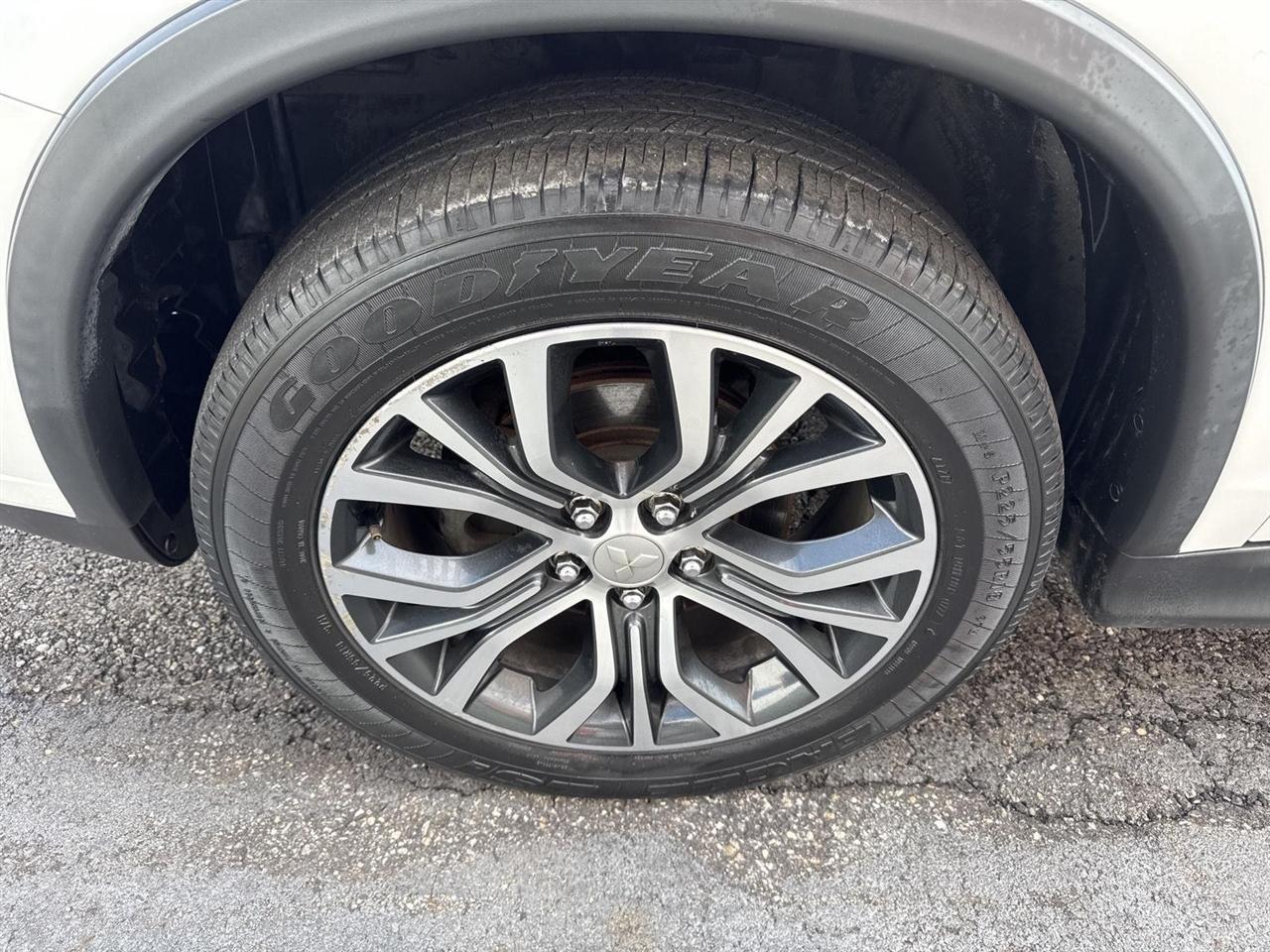 Mitsubishi Outlander Sport ES 2.0 AWC CVT 2019