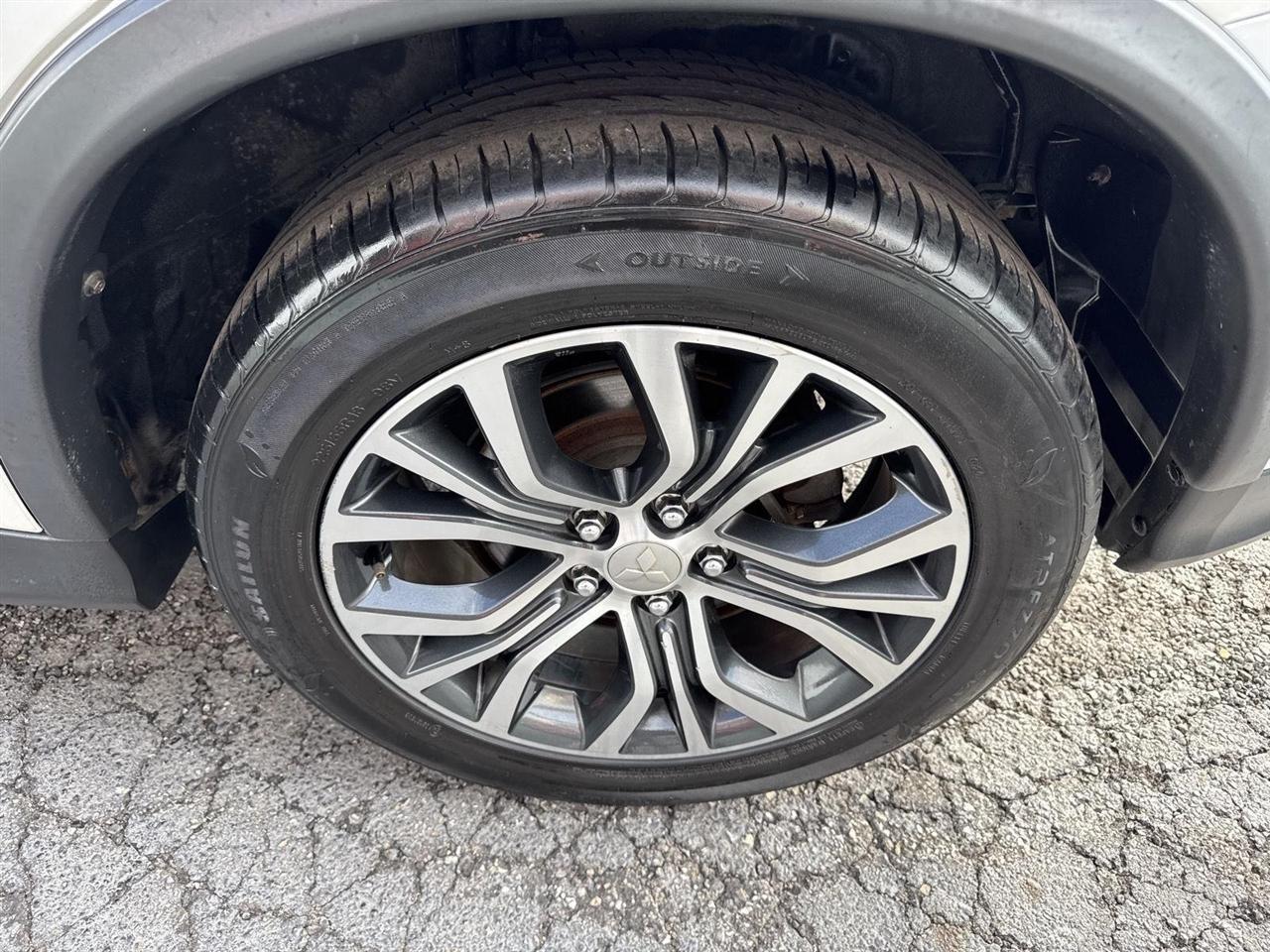 Mitsubishi Outlander Sport ES 2.0 AWC CVT 2019