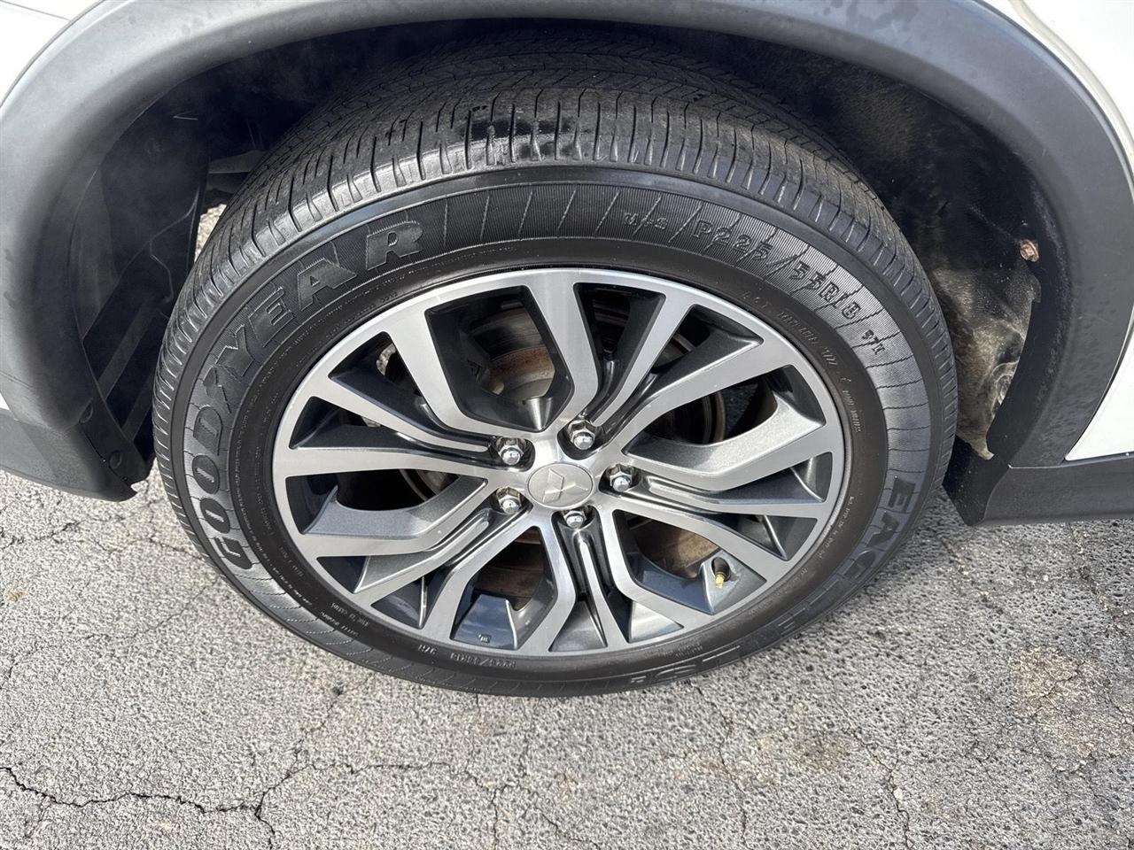 Mitsubishi Outlander Sport ES 2.0 AWC CVT 2019