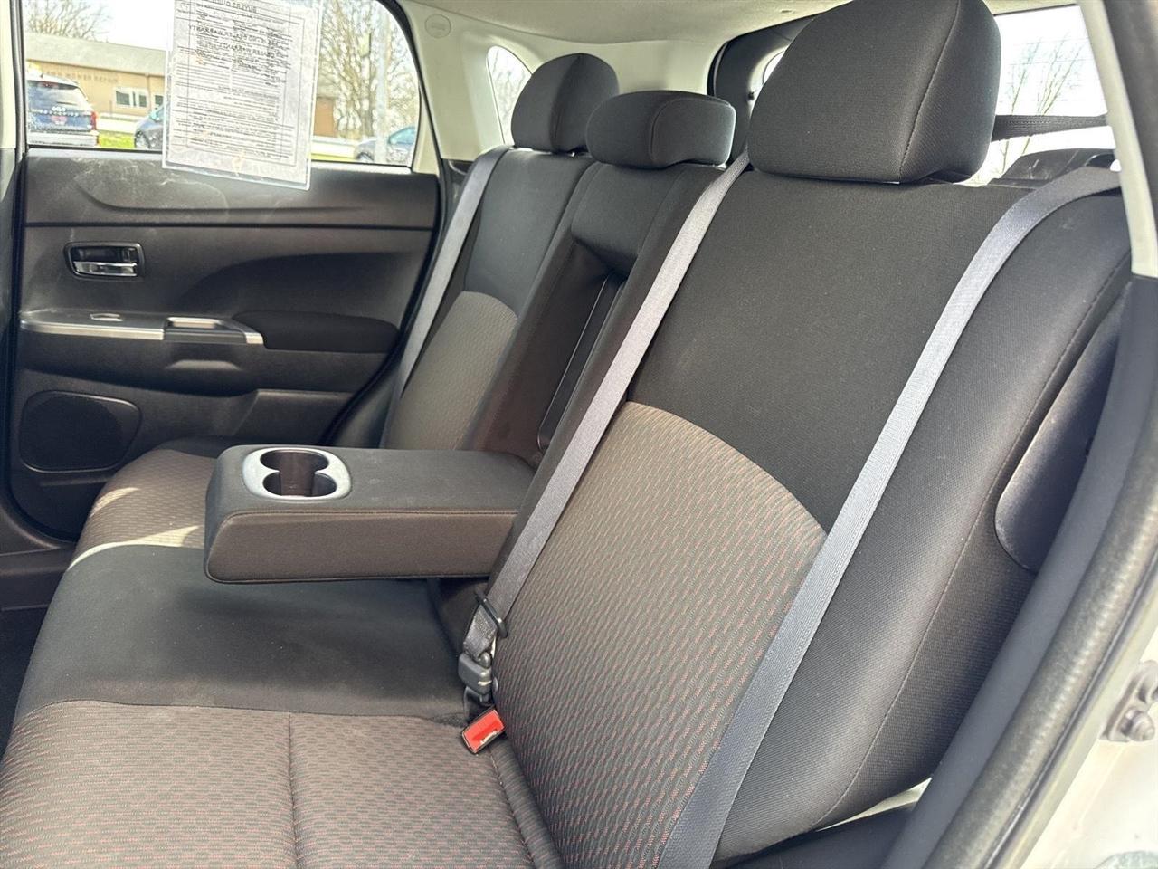 Mitsubishi Outlander Sport ES 2.0 AWC CVT 2019