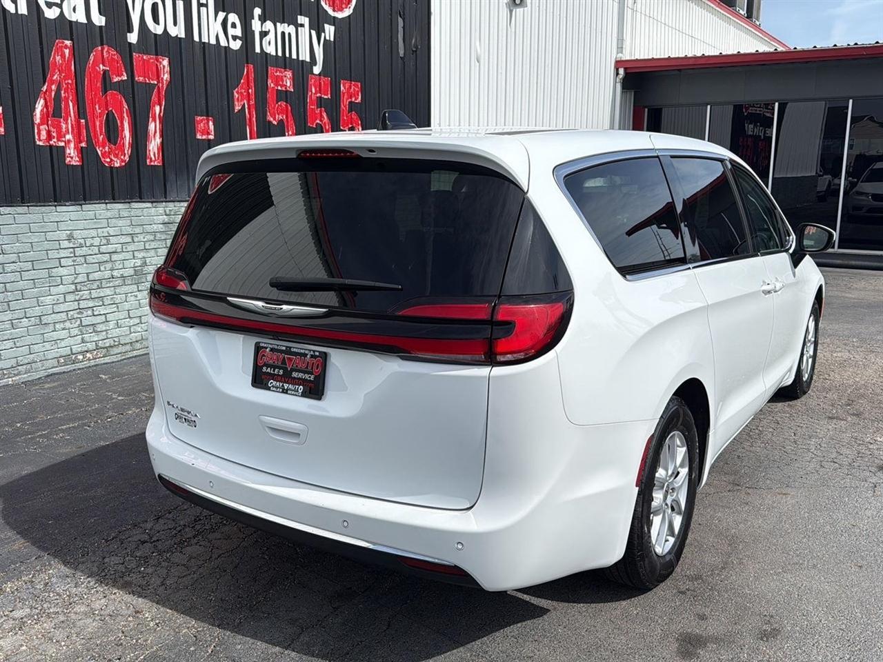 Chrysler Pacifica Touring L FWD 2023
