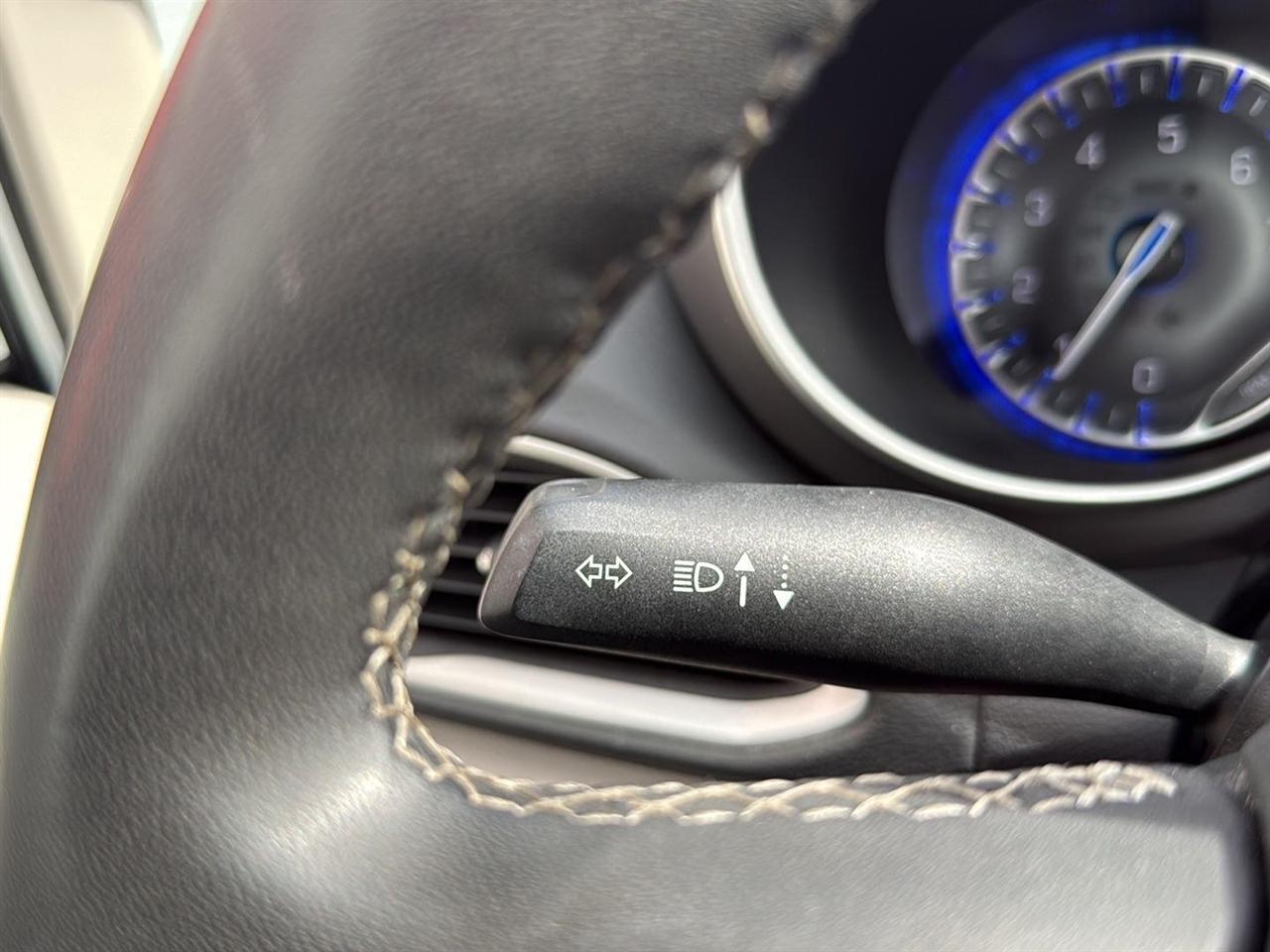 Chrysler Pacifica Touring L FWD 2023