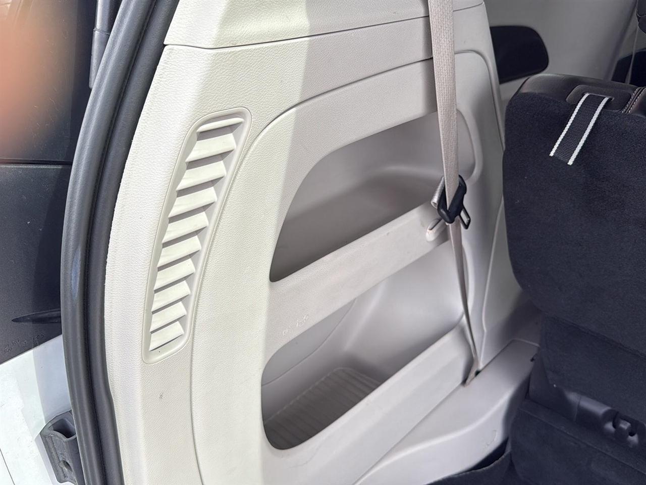 Chrysler Pacifica Touring L FWD 2023