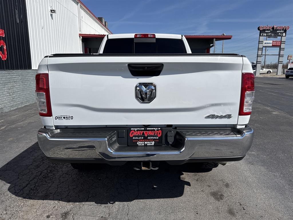 RAM 2500 Tradesman 4x4 Crew Cab 6'4" Box 2021