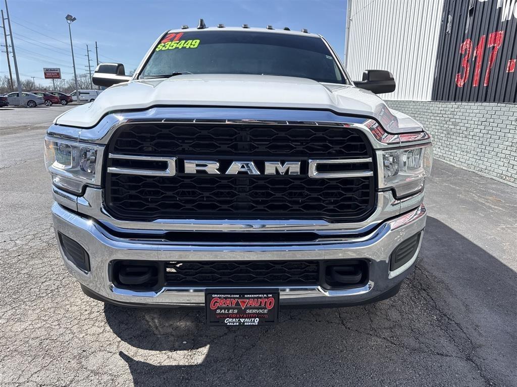 RAM 2500 Tradesman 4x4 Crew Cab 6'4" Box 2021