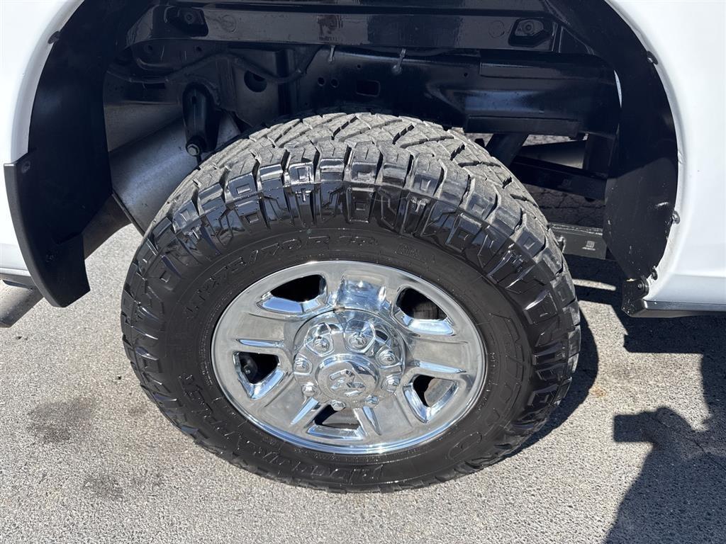 RAM 2500 Tradesman 4x4 Crew Cab 6'4" Box 2021