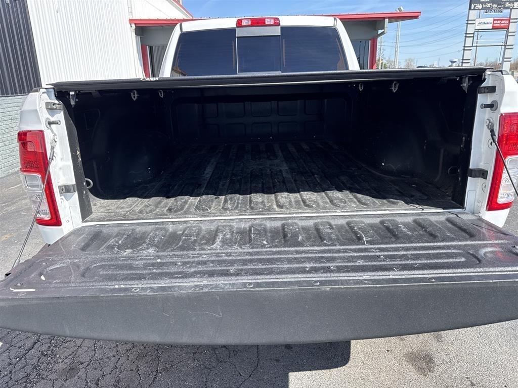 RAM 2500 Tradesman 4x4 Crew Cab 6'4" Box 2021